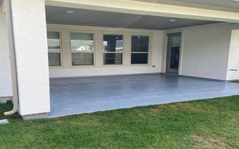 backyard-patio-blue-epoxy